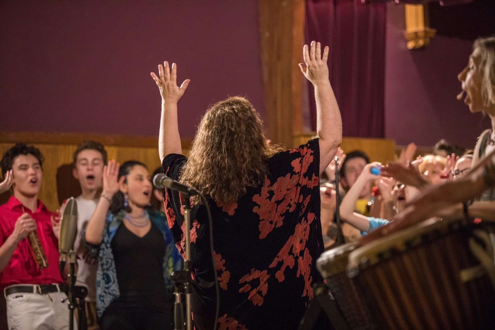 Sing with Julie — group in song